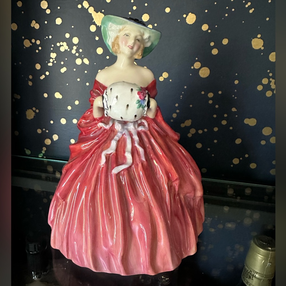 Elegant vintage Royal Doulton Lady Figurine, Genevieve, in Pink Dress